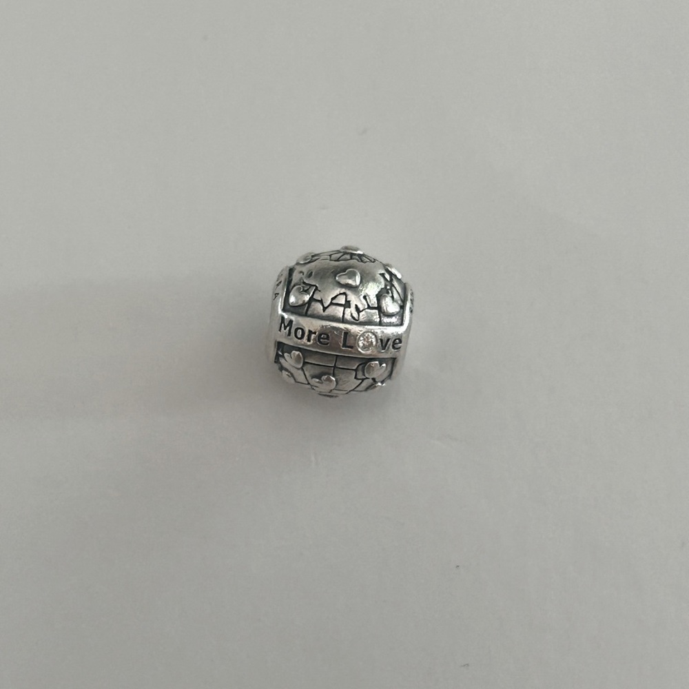 Authentic Pandora 2018 Club charm with diamond